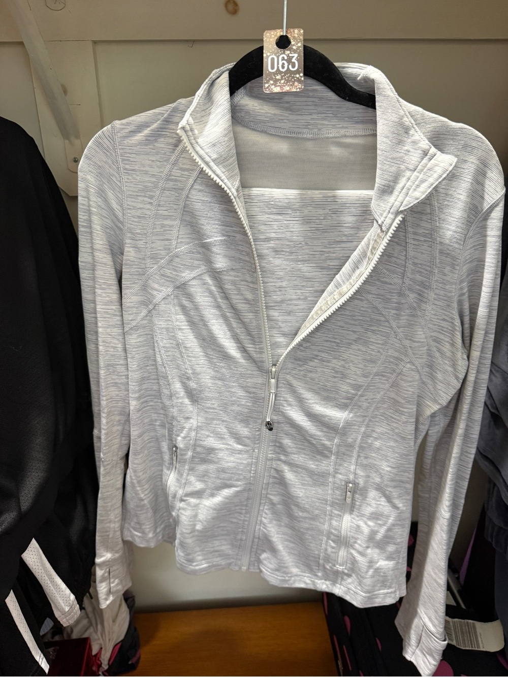 063 lululemon athletica Light Gray Heather Define Jacket & Align leggings